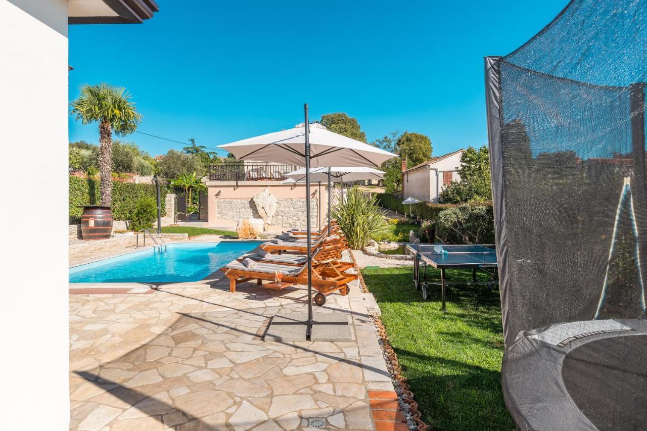 Kaštelir Villa Alma מראה חיצוני תמונה
