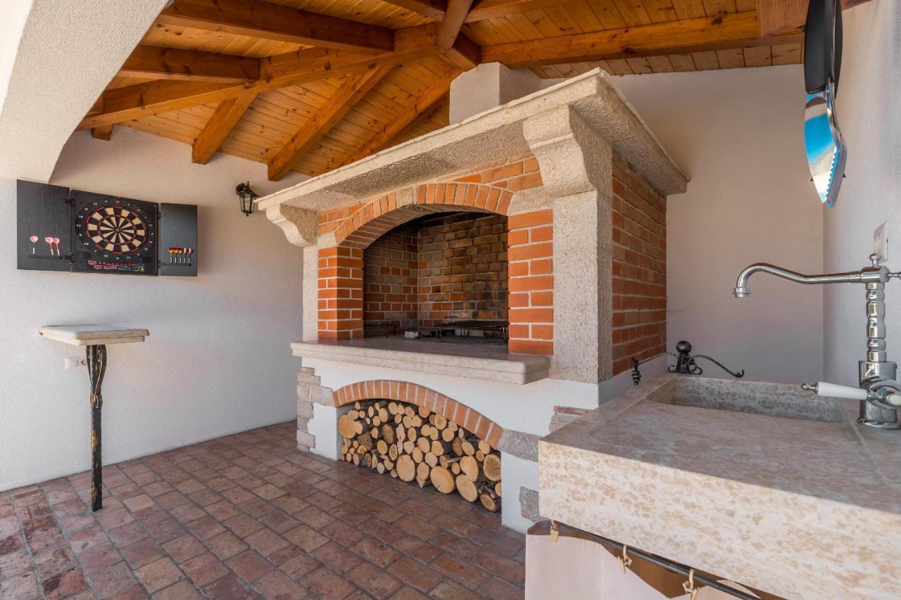 Kaštelir Villa Alma מראה חיצוני תמונה