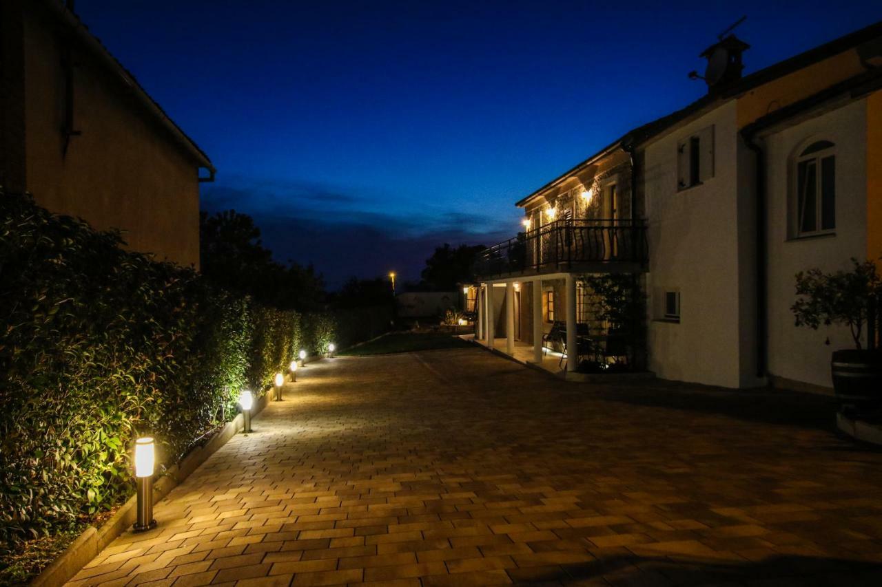 Kaštelir Villa Alma מראה חיצוני תמונה