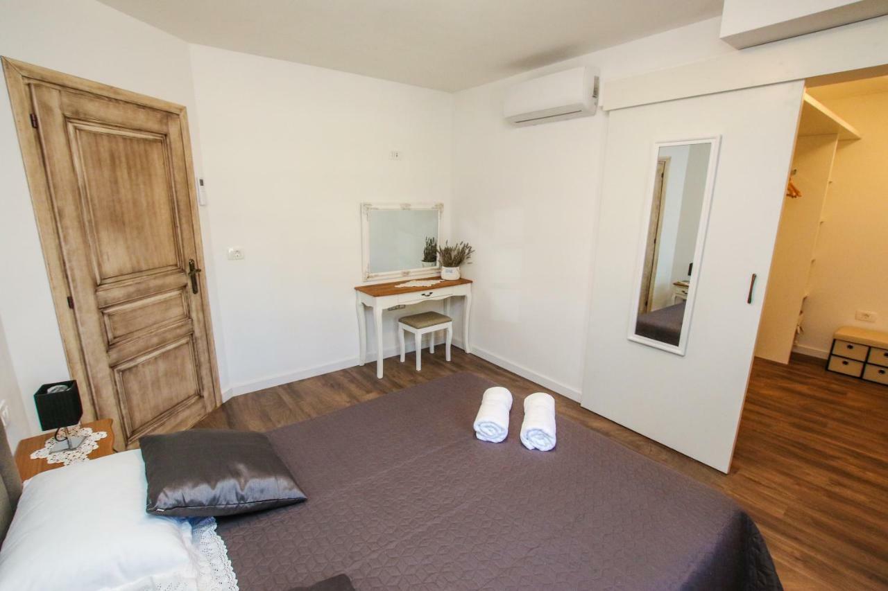 Kaštelir Villa Alma מראה חיצוני תמונה