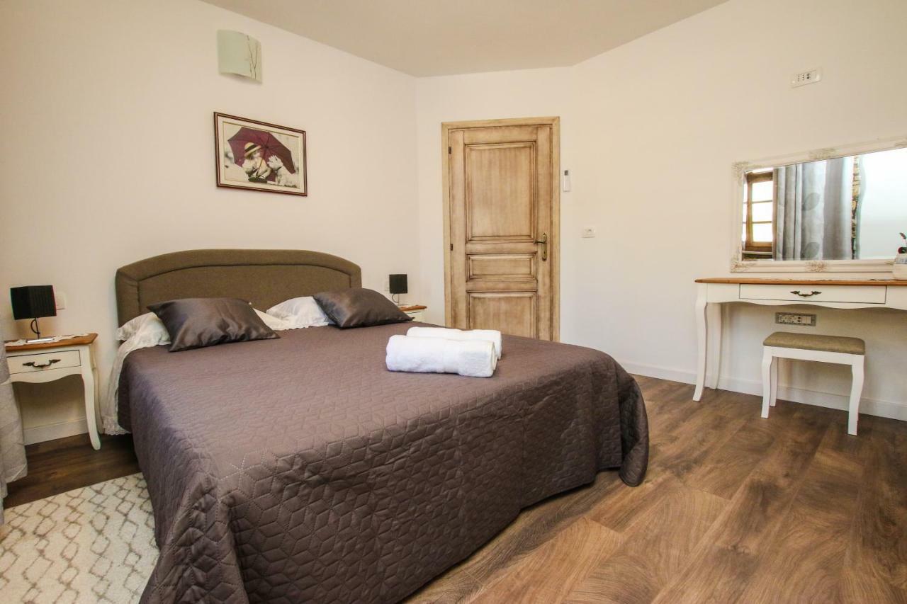 Kaštelir Villa Alma מראה חיצוני תמונה